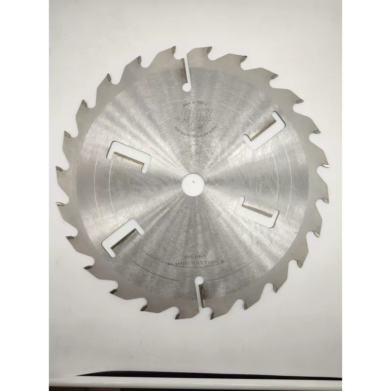 Lame de scie multilames Ø 300 mm alésage 30 mm avec racleurs carbure – Débit bois APEX Lame de scie multilames Ø 300 mm alésage 30 mm avec racleurs carbure – Débit bois APEX